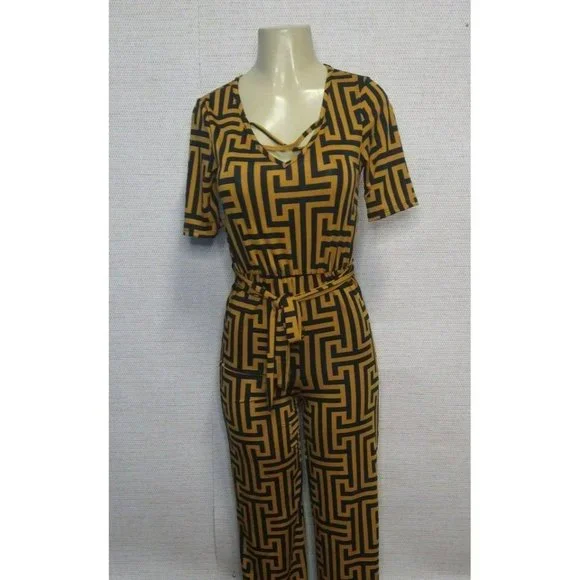 Elegant Maxi wide legged Gold jumpsuit, All sizes, comfy & stretchy - Picture 2 of 11